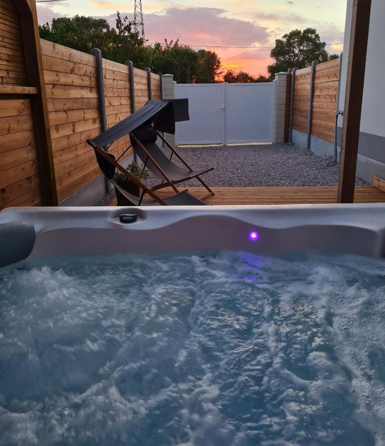 A Fleur De Spa : Maison Chaleureuse Avec Spa Privatif Et Billard. Coulogne Eksteriør billede